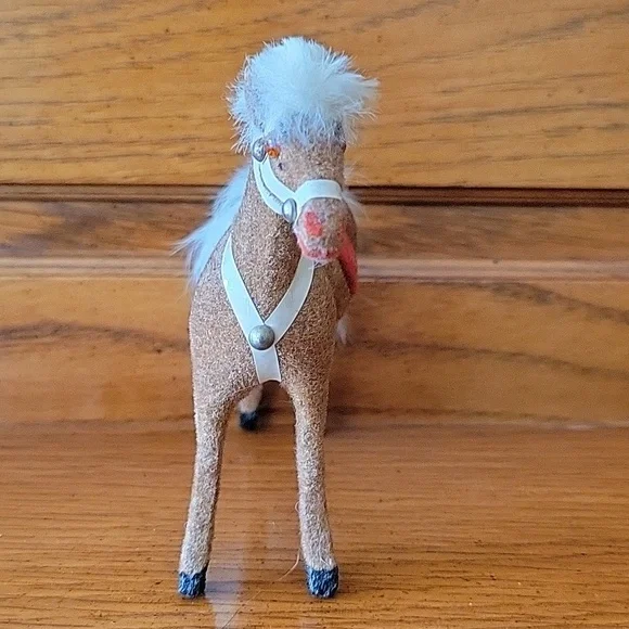Vintage Flocked Horse - Picture 5 of 11